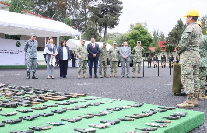 El gobernador Alejandro Armenta asistió a la conmemoración del Día Internacional de la Destrucción de Armas de Fuego, en la XXV Zona Militar