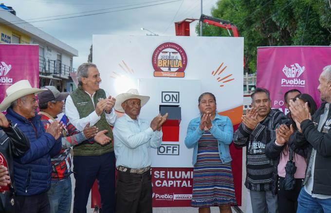 Gobierno de la Ciudad renovó el alumbrado en seis juntas auxiliares con Puebla Brilla