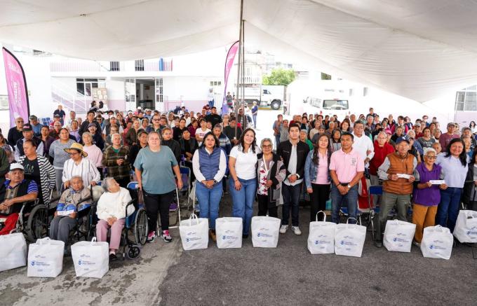 Continúa la alcaldesa Guadalupe Cuautle con entrega de apoyos alimentarios a familias sanandreseñas