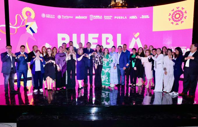 Asiste al lanzamiento de  "Puebla, el latido de México” la alcaldesa de San Andrés Cholula, Guadalupe Cuautle