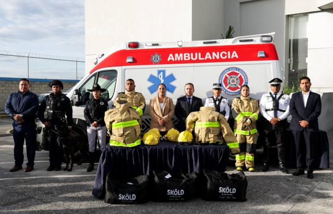 Entregó la presidenta municipal de San Andrés Cholula, Guadalupe Cuautle, equipamiento para la seguridad pública