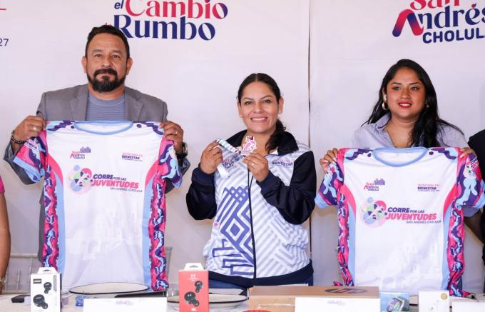 Presentó la alcaldesa Guadalupe Cuautle la playera y medalla de la carrera “Corre por las Juventudes 2025”