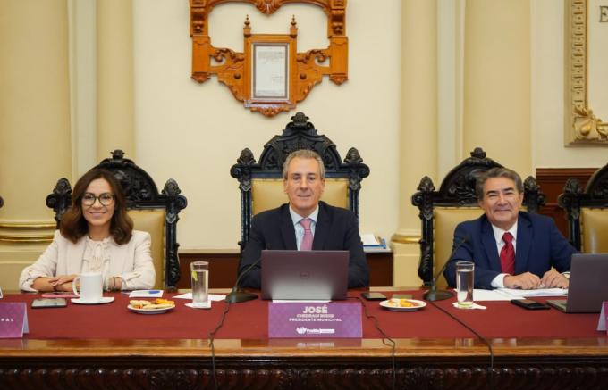 Aprobó Cabildo solicitar al Congreso del Estado autorización para llevar a cabo la concesión de paraderos en la capital