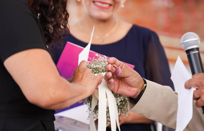 Fortalece Lupita Cuautle núcleo familiar con jornada de bodas gratuitas