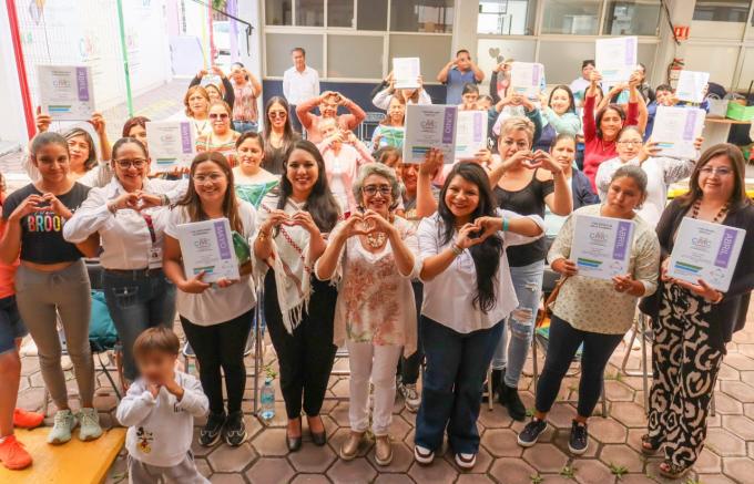 Entregó la alcaldesa Tonantzin Fernández Carpetas de Protección Civil a CAIC’s del municipio