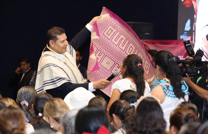 El gobernador Alejandro Armenta realizó la entrega de apoyos del programa Mujer Rural Emprendedora