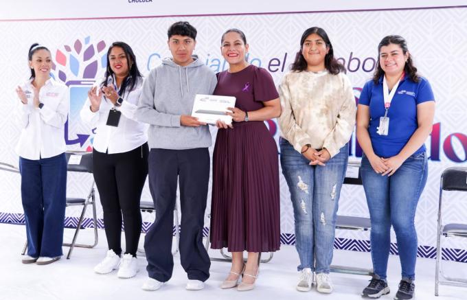 Fortalece Gobierno de San Andrés Cholula al talento juvenil con apoyos tecnológicos