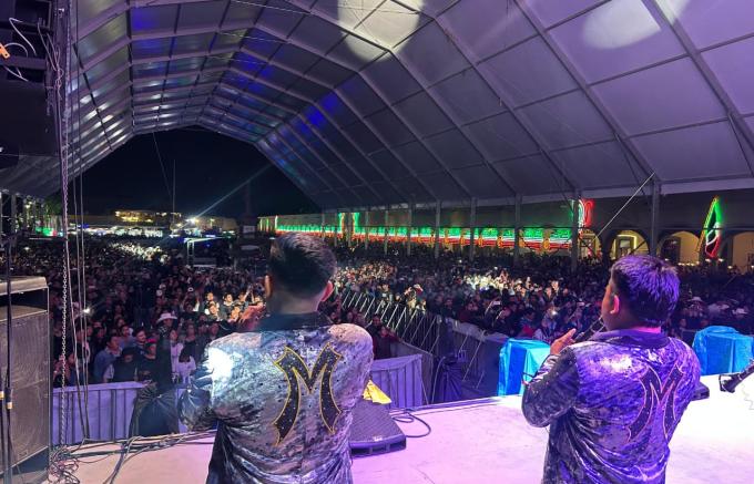 La vibra de Carnaval llegó a la 75 Feria de Cholula con banda La Misteriosa
