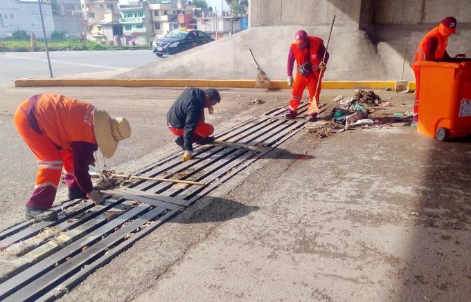 Realizó Gobierno de la Ciudad limpieza de alcantarillas en la Central de Abasto, en temporada de lluvias