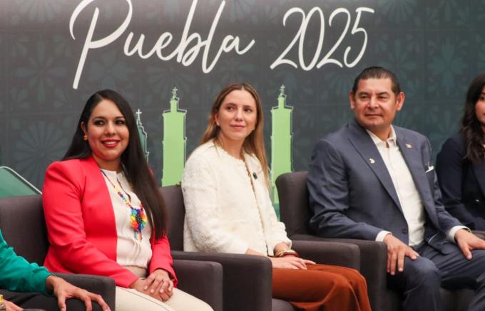 Participó la alcaldesa de San Pedro Cholula, Tonantzin Fernández, en la presentación del Mundial de Voleibol de Playa Sub 21en la CDMX