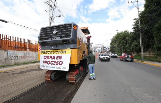 Secretaría de Infraestructura continúa con la rehabilitación de 12 vialidades en la zona metropolitana de Puebla