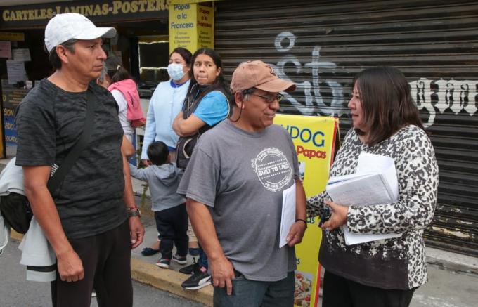 Gobierno de Puebla y empresarios entregan primeros botones de alertamiento