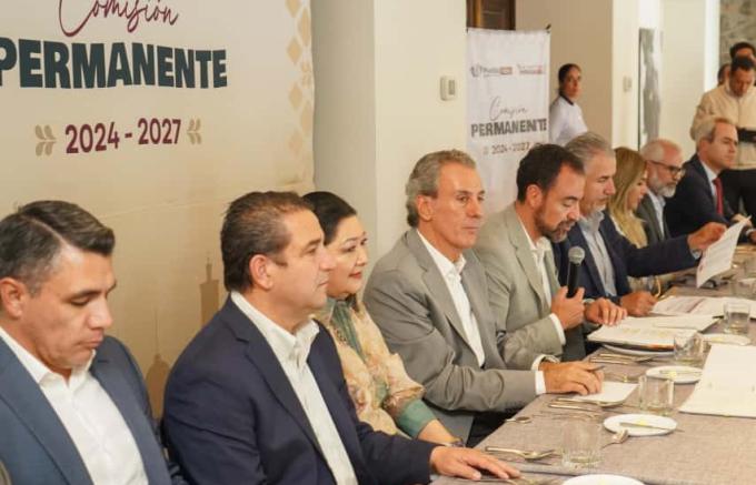 Exhorta el alcalde José Chedraui a integrantes de la Comisión Permanente a trabajar en una agenda común