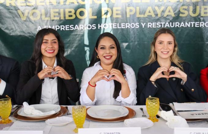 Presentó la alcaldesa Tonantzin Fernández el Mundial de Voleibol de Playa Sub 21 a restauranteros y hoteleros de San Pedro Cholula