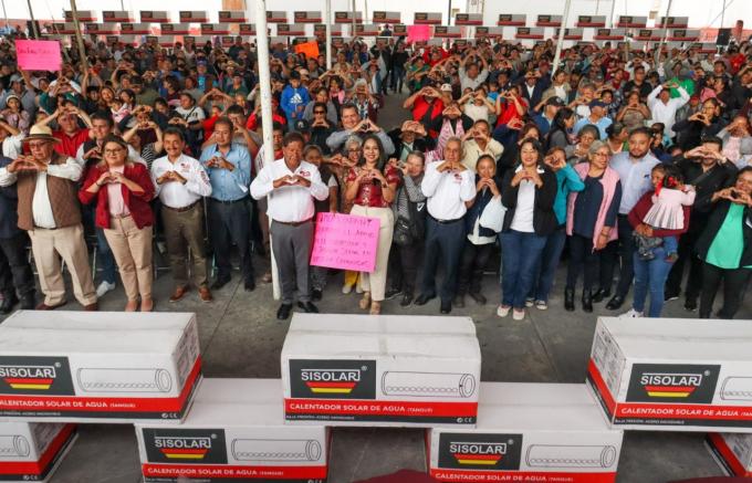 Beneficia Gobierno de San Pedro Cholula a 2 mil familias con el programa de calentadores solares gratuitos
