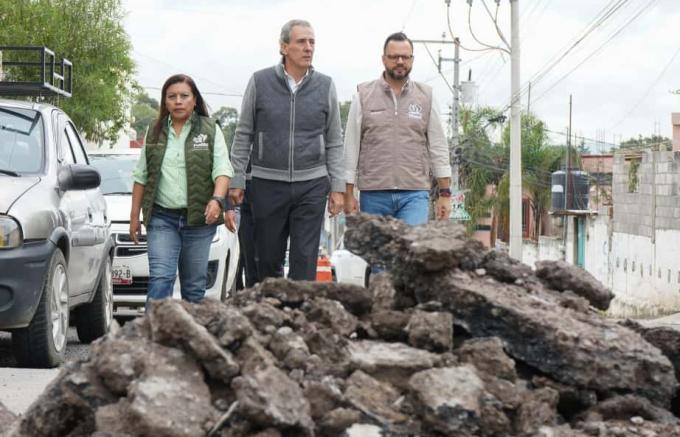 Supervisó el alcalde José Chedraui trabajos de bacheo en la colonia San José del Conde