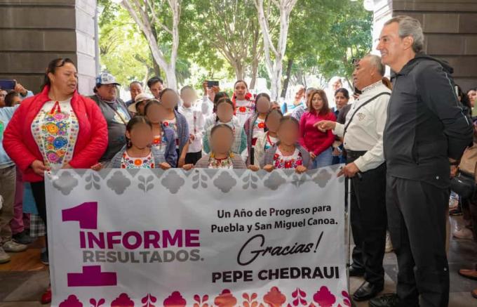 Pobladores de San Miguel Canoa visitaron al alcalde José Chedraui en el Palacio Municipal