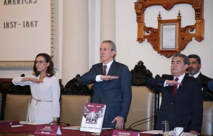 Presentó el alcalde José Chedraui Primer Informe de Gobierno en Sesión Solemne de Cabildo