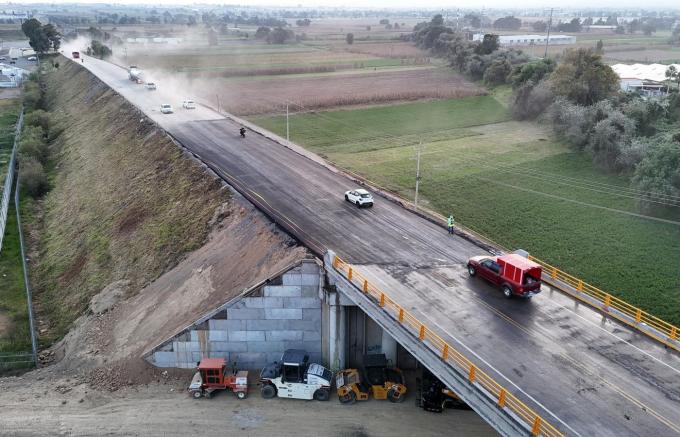 Gobierno Estatal abrió el paso vehicular en el Bulevar Aeropuerto