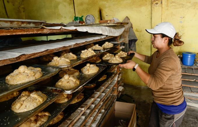 La Guadalupana: 20 años de tradición panadera que endulza el Día de Muertos en Puebla