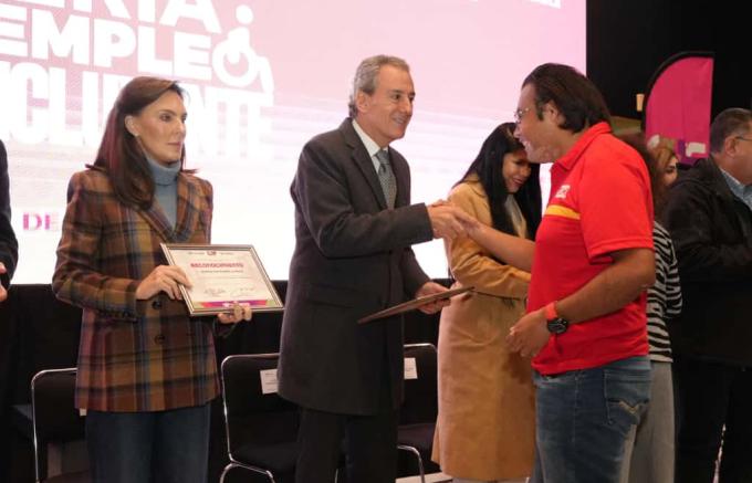 Inaugura el alcalde José Chedraui primera Feria de Empleo Incluyente 2025
