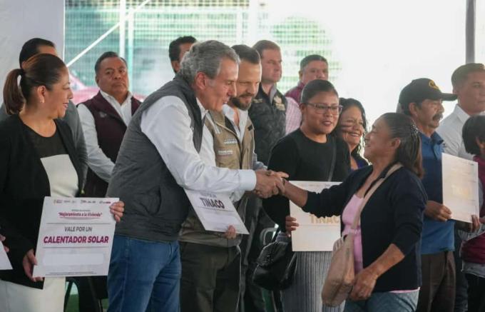 El alcalde José Chedraui entregó equipamientos sustentables en zonas de alta marginación