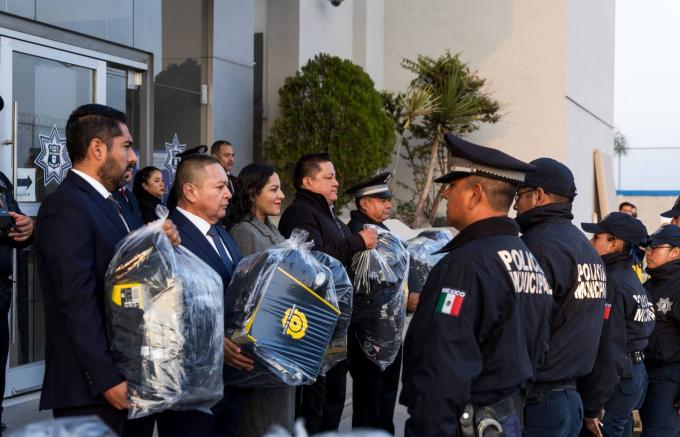 Entregó la alcaldesa Guadalupe Cuautle equipamiento a Policía y Protección Civil de San Andrés Cholula