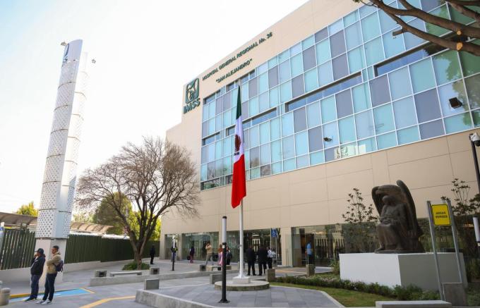 Inauguraron el Hospital General Regional No. 36, hoy Carmen Serdán Alatriste