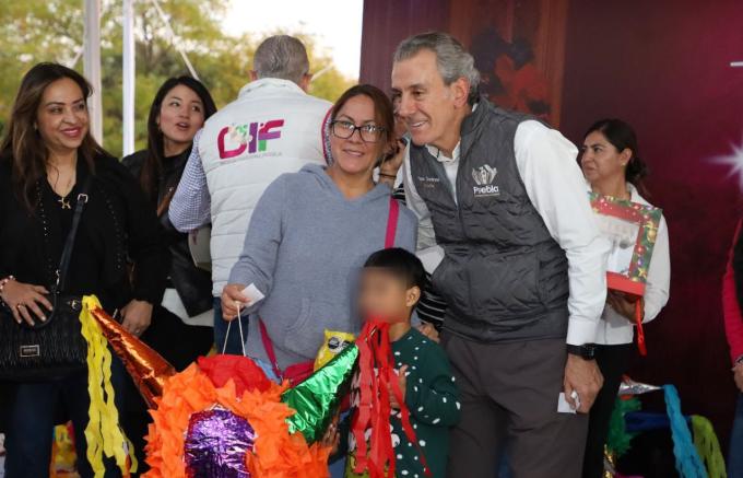 Celebró el alcalde José Chedraui “Vive la Navidad en Chapulco” con familias poblanas