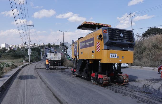El próximo año, con Módulos de Maquinaria e insumos de Pemex, el Gobierno Estatal realizará carreteras a doble carril para conectar regiones como la Sierra Negra y la Mixteca