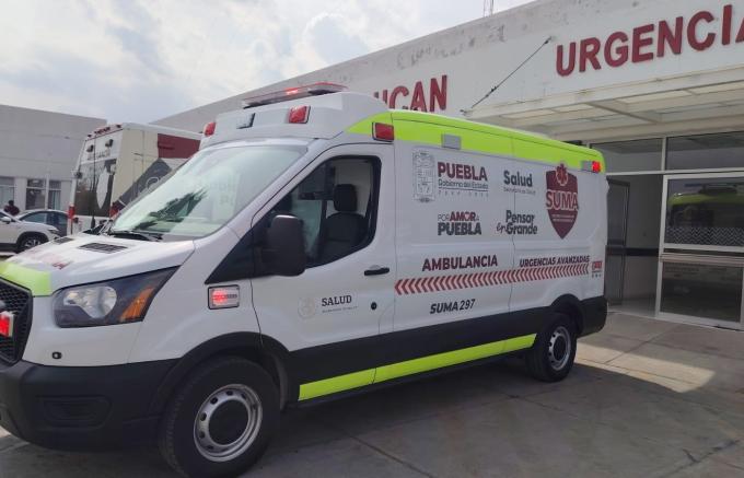 Desde Texmelucan, traslado terrestre garantiza atención oportuna a paciente