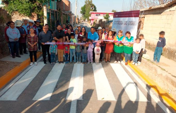 Entrega el Ayuntamiento de San Pedro Cholula la pavimentación de la calle 4 norte de la junta auxiliar de San Juan Tlautla