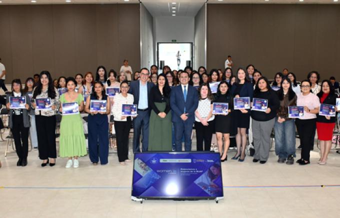 Impulsa BUAP la incursión de mujeres en la tecnología