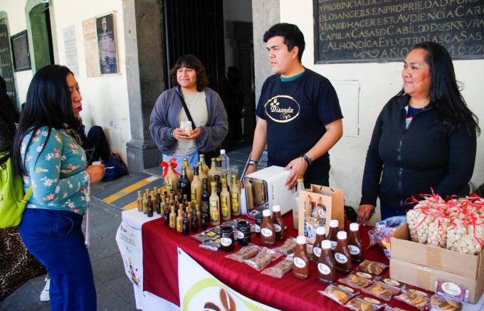 Fortalece DIF San Pedro Cholula la economía de mujeres con la 9ª Feria del Emprendimiento
