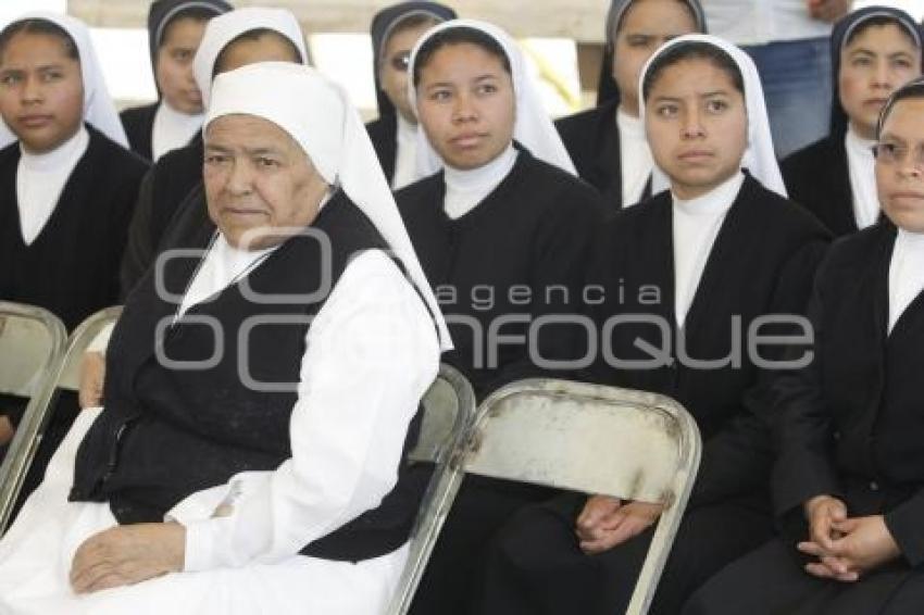 RELIGIÓN . MONJAS