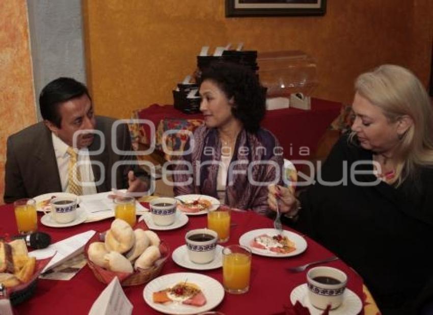 DESAYUNO MUJERES DEL CONGRESO