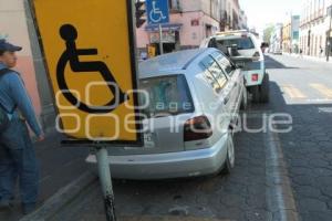 ESTACIONAMIENTO PROHIBIDO