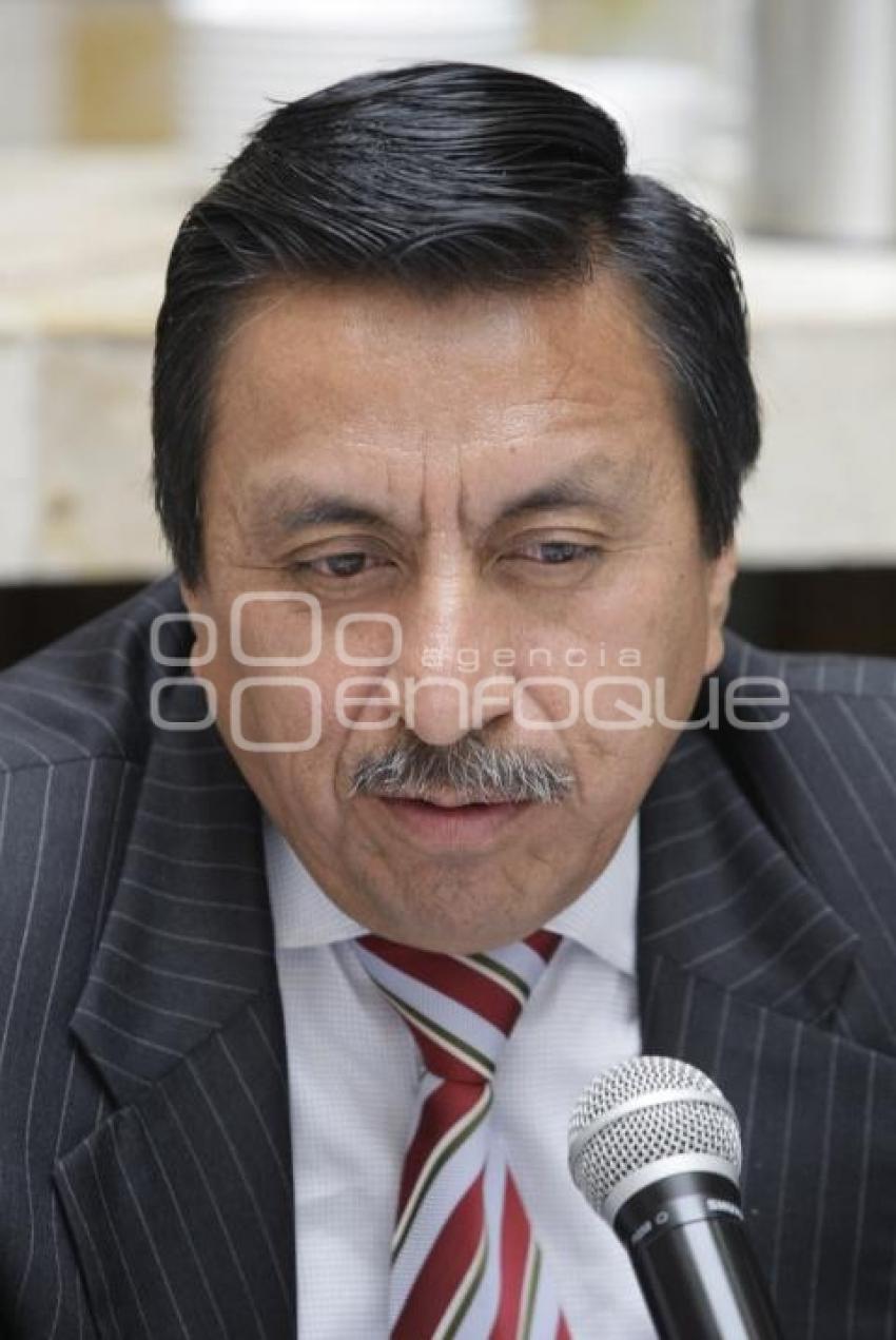 HUMBERTO AGUILAR VIVEROS