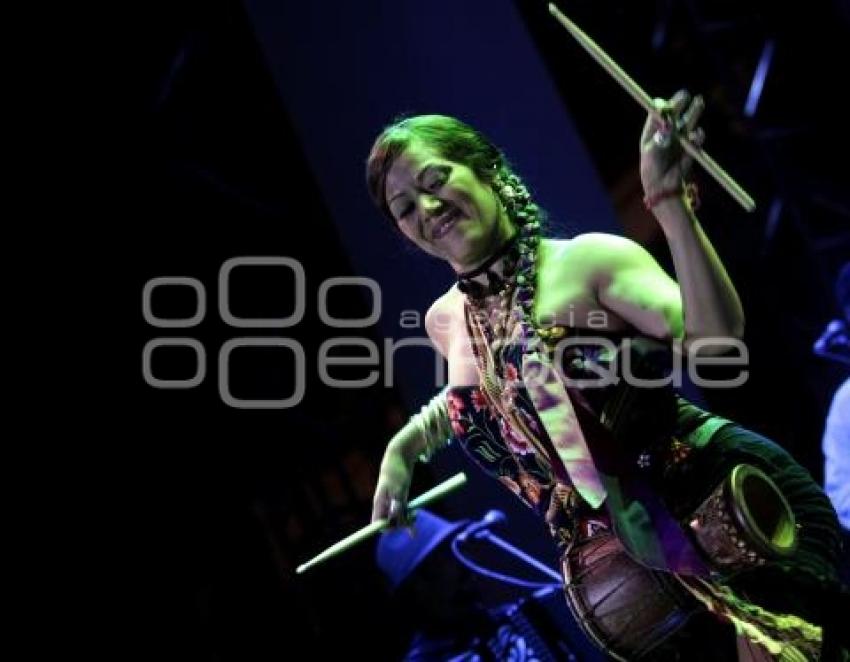 LILA DOWNS