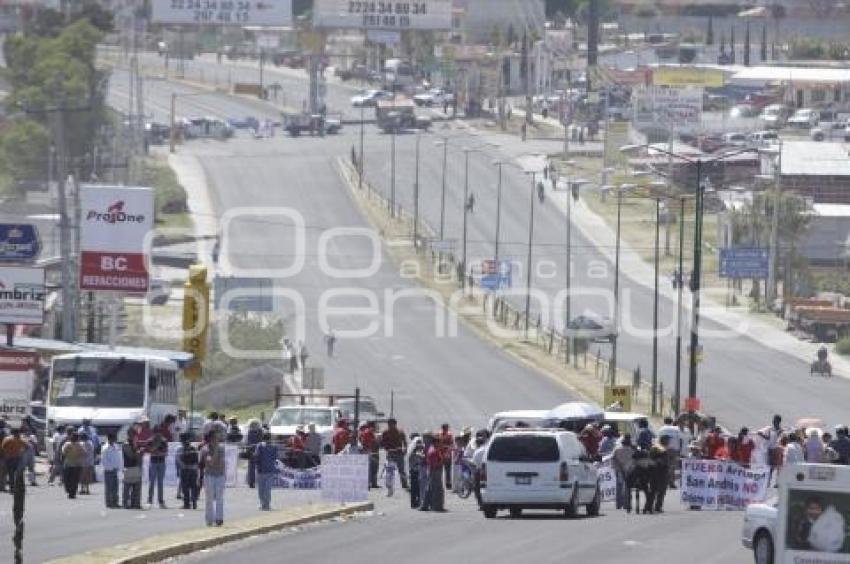 MANIFESTACIÓN . PRI