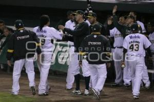 BEISBOL . PERICOS VS LEONES