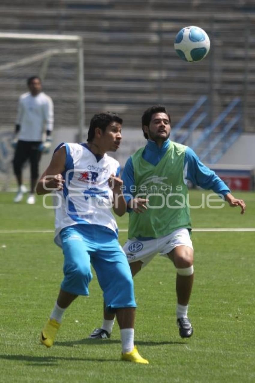 FUTBOL . ENTRENAMIENTO PUEBLA