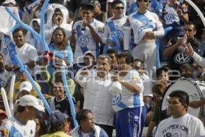 FUTBOL . ZAVALA EN PARTIDO