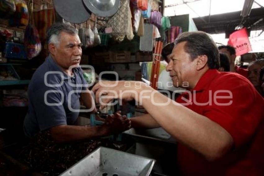 MARIO MONTERO. MERCADO LA ACOCOTA