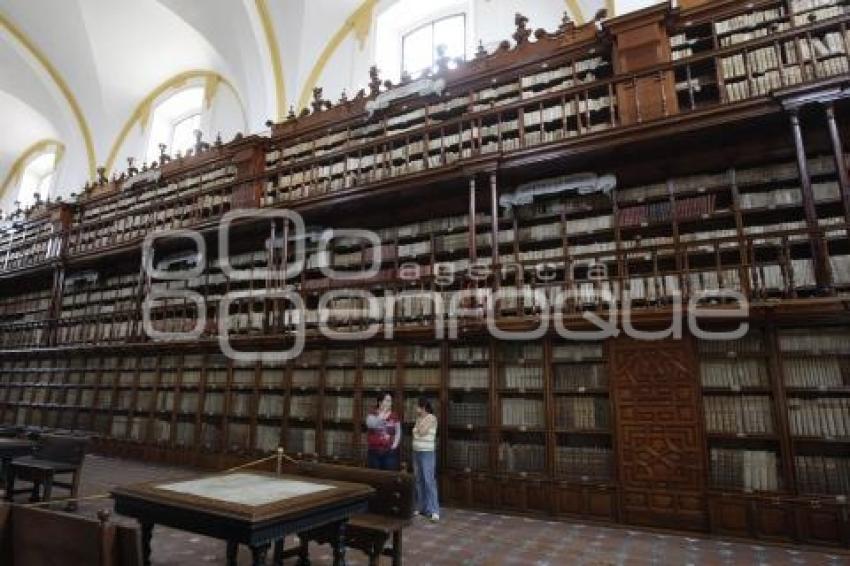 DÍA DEL LIBRO . BIBLIOTECA PALAFOXIANA