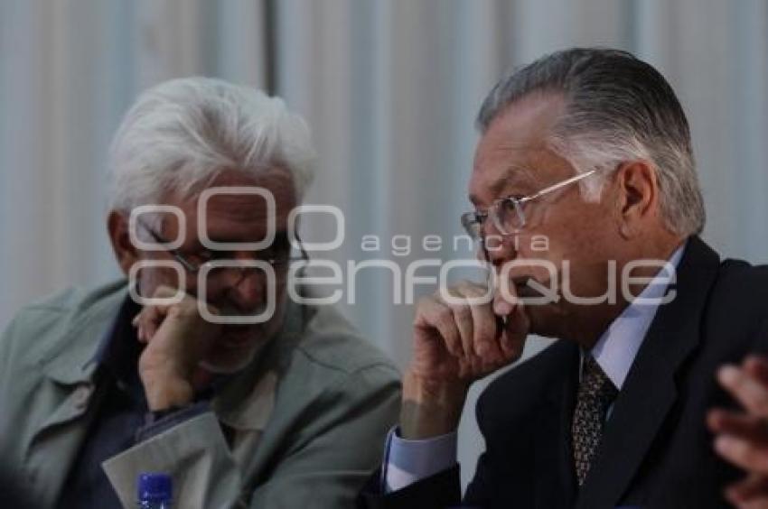 AURELIO FERNÁNDEZ. MANUEL BARTLETT. UNIVERSIDAD IBEROAMERICANA