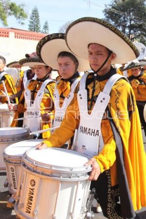 REVISTA PARA DESFILE 5 DE MAYO