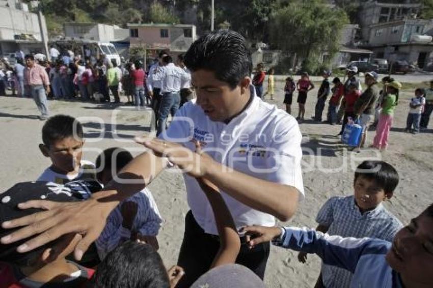 CAMPAÑAS . EDUARDO RIVERA . TRES CRUCES