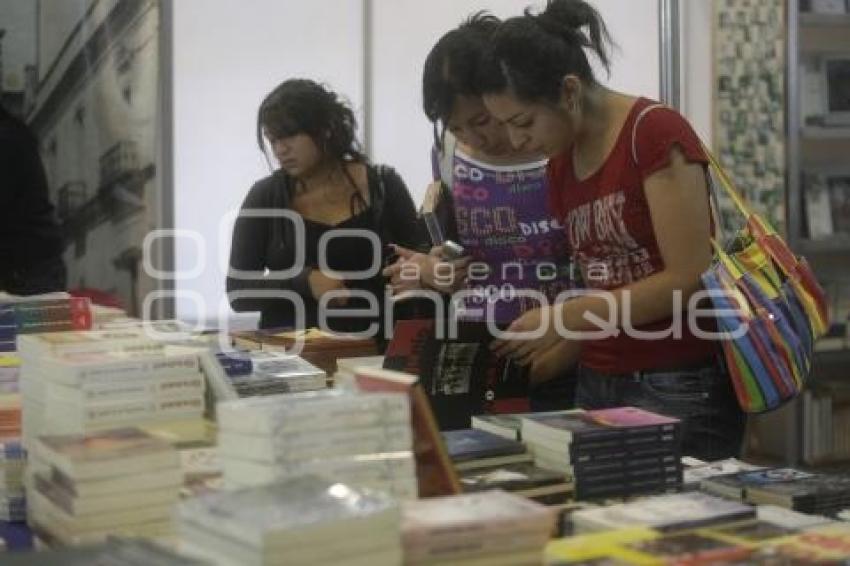 BUAP . FERIA DEL LIBRO