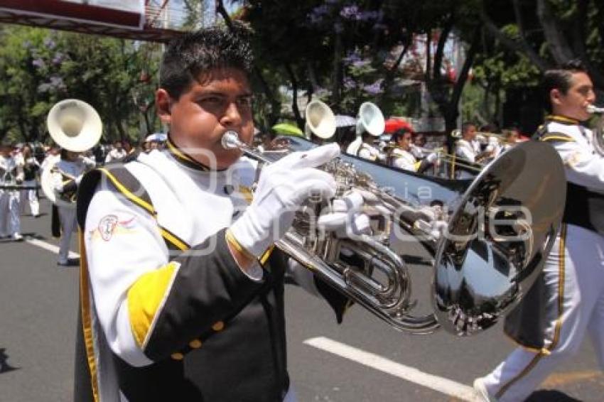 DESFILE BATALLA 5 DE MAYO